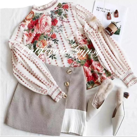 Floral Blouse - Picture 11 of 16